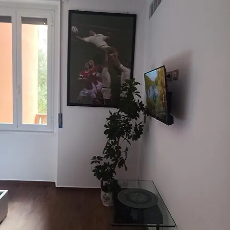 Pensión Terminal Traghetti Génova