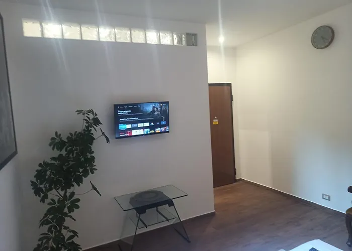 بيت ضيافة Terminal Traghetti 3*